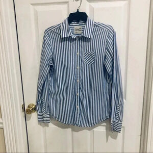 American eagle outfitters button down shirt